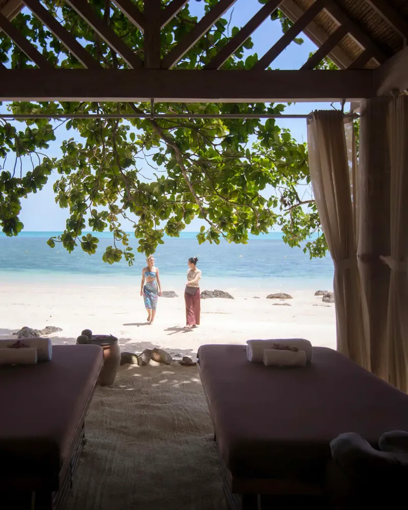 Four Seasons Resort: Beach