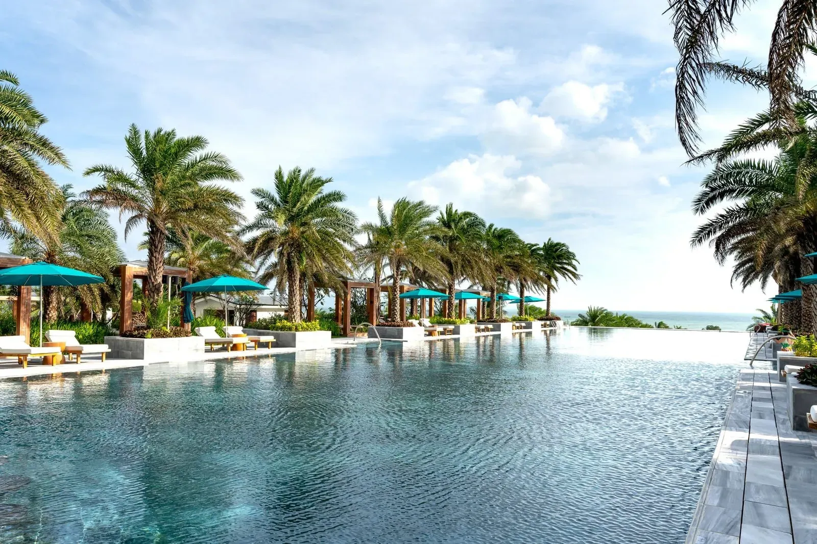 White Lotus Koh Samui Locations: Hotels, Prices & How to Visit