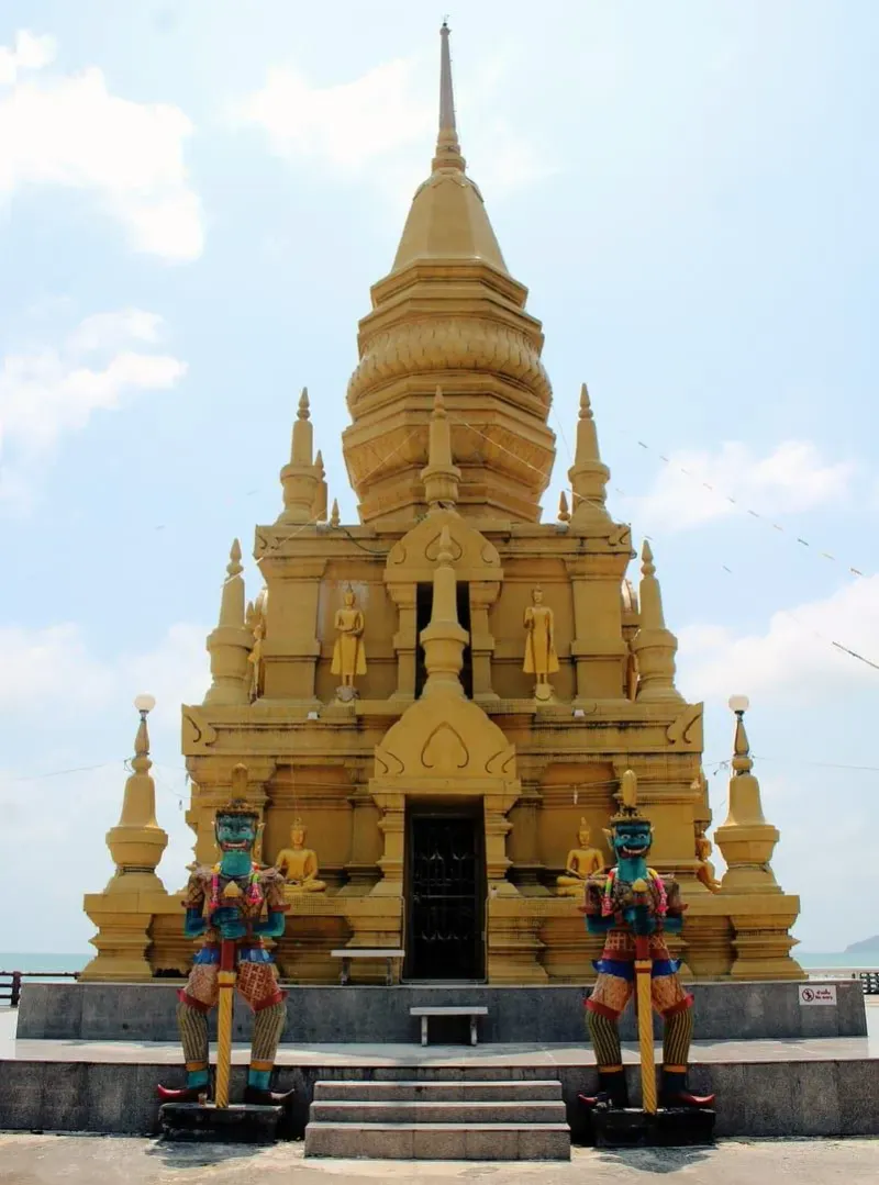 Laem Sor Temple Pagoda, Maret, Koh Samui, Surat Thani: view 3