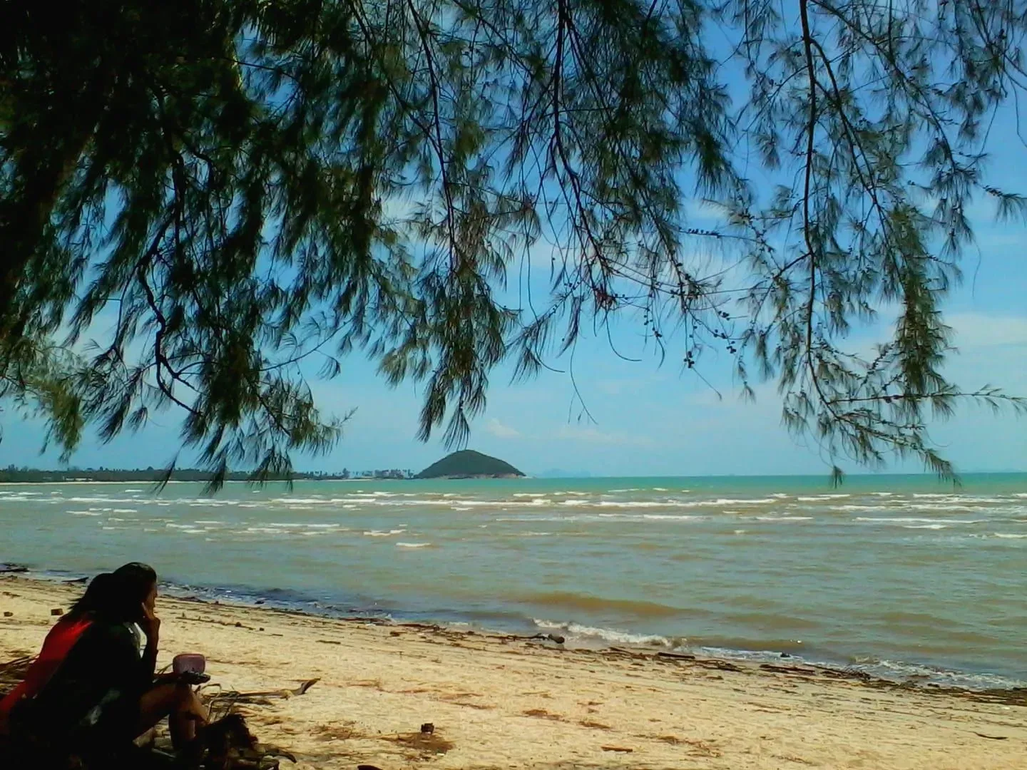 Lipa Noi Beach: Shallow Water and West-Coast Sunsets