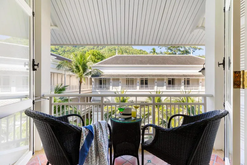 Outrigger Koh Samui Beach Resort: Beach
