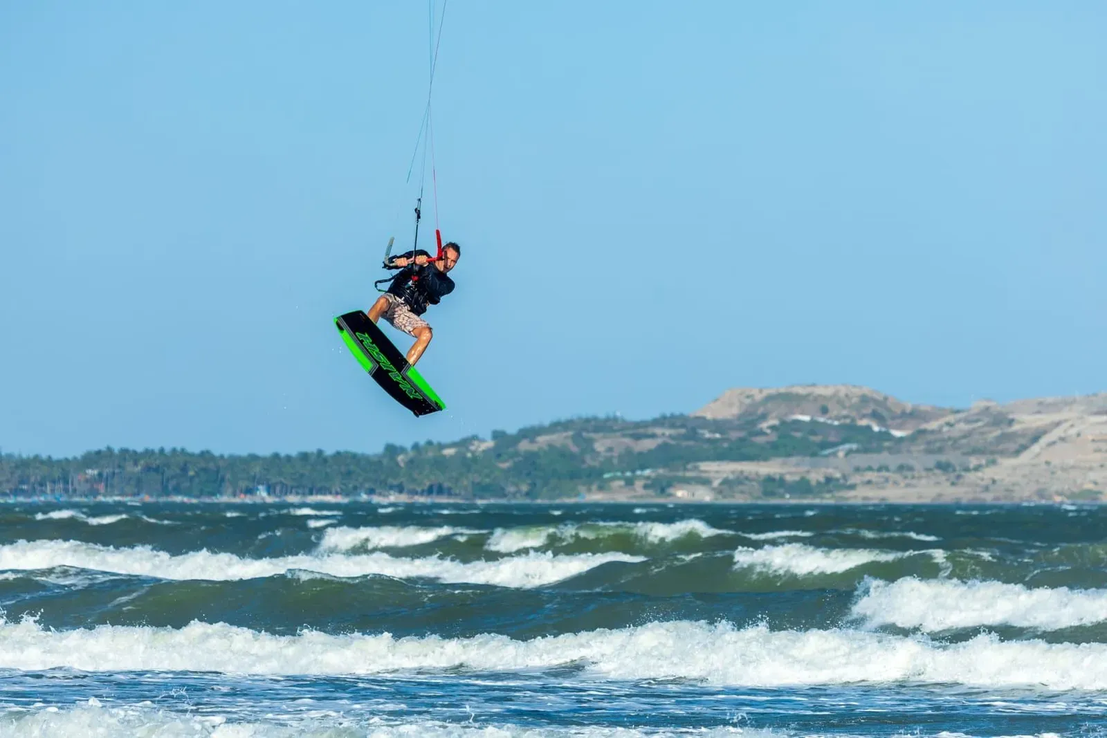 Kitesurfing Koh Samui: Wind Season by Month, Spots and Prices