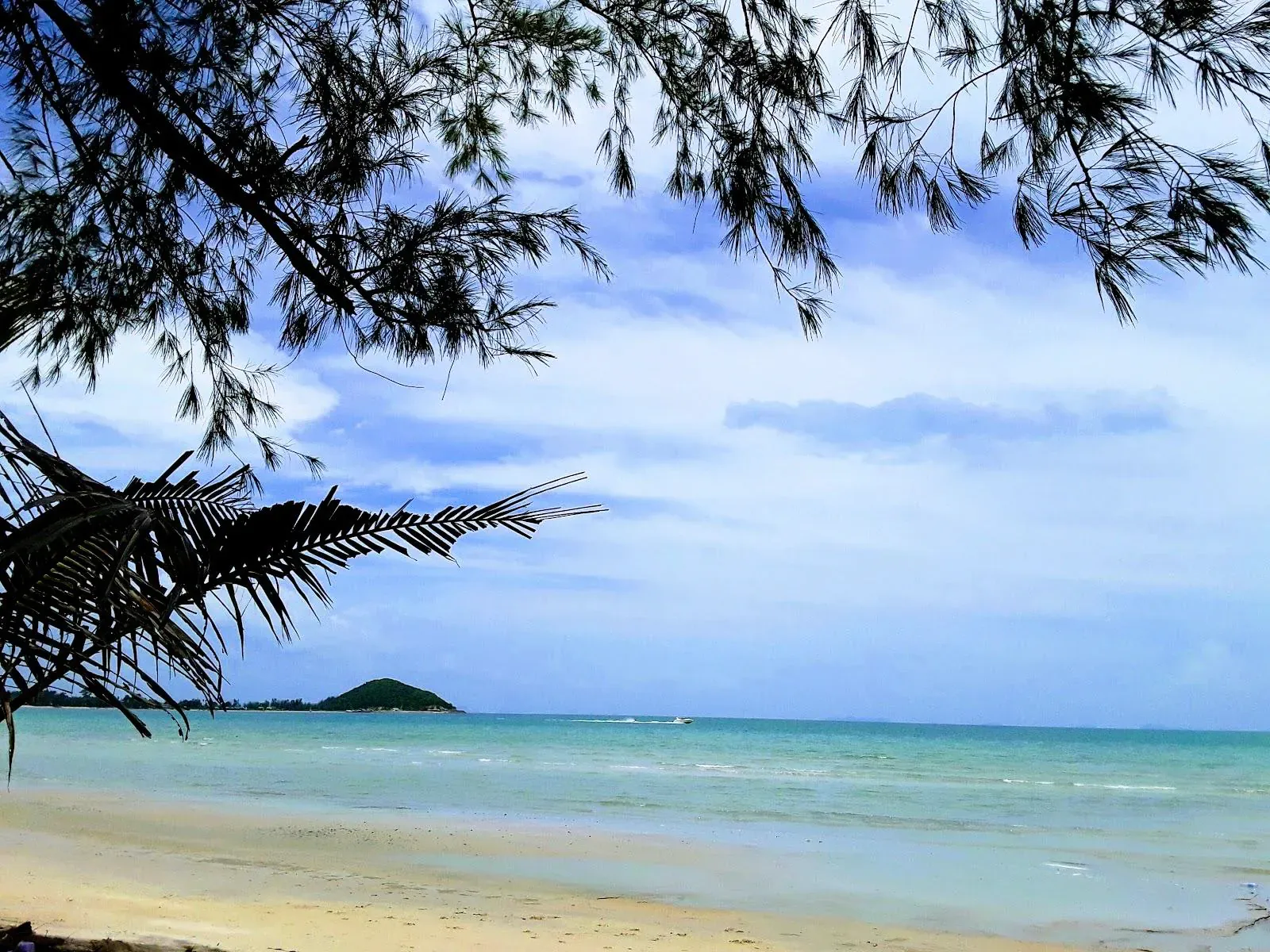Tong Yang Beach: Koh Samui's Quiet Reef and Sunset Bay
